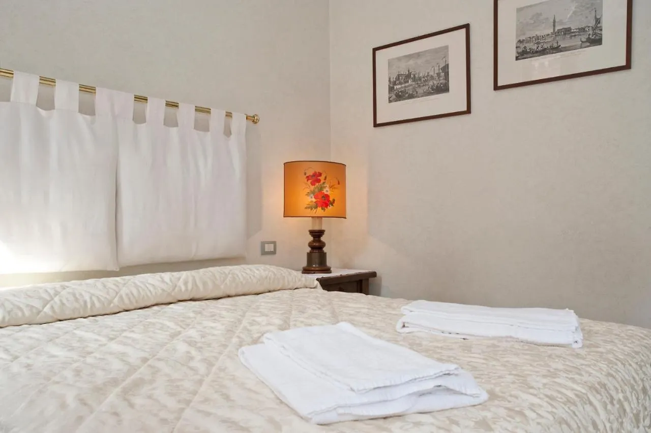 Casa Verde Canal View Apartment Venice 0*,  Italy