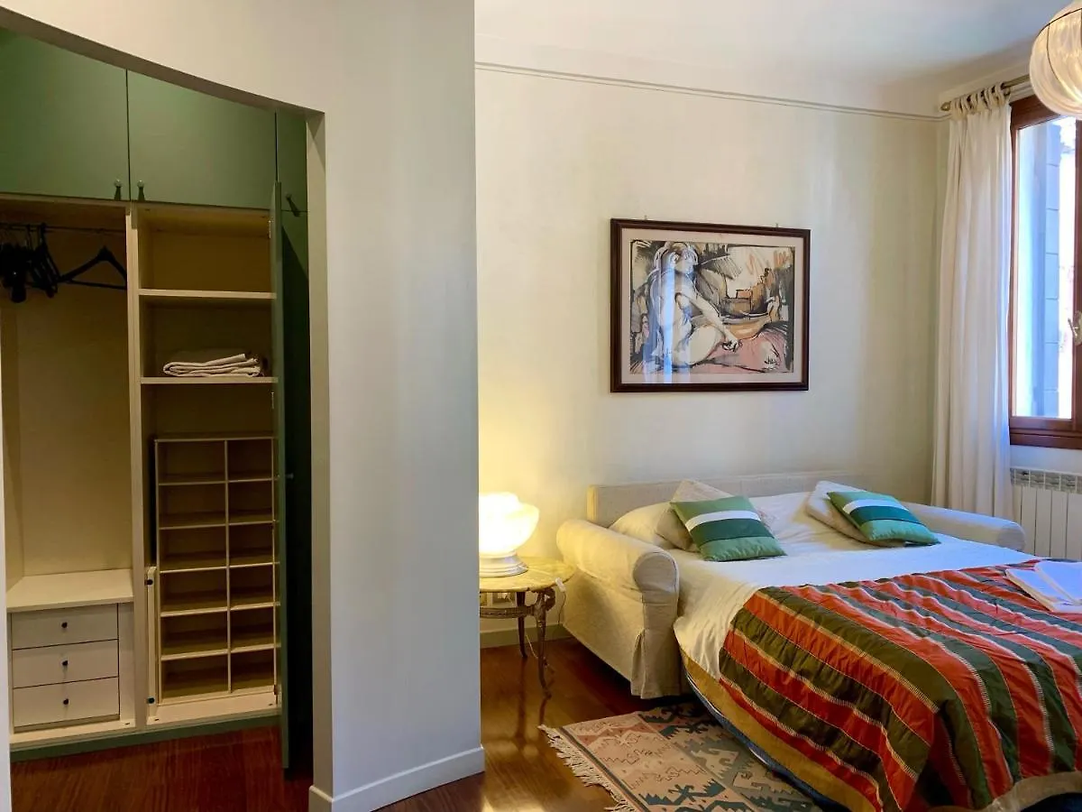 Casa Verde Canal View Apartment Venice Italy