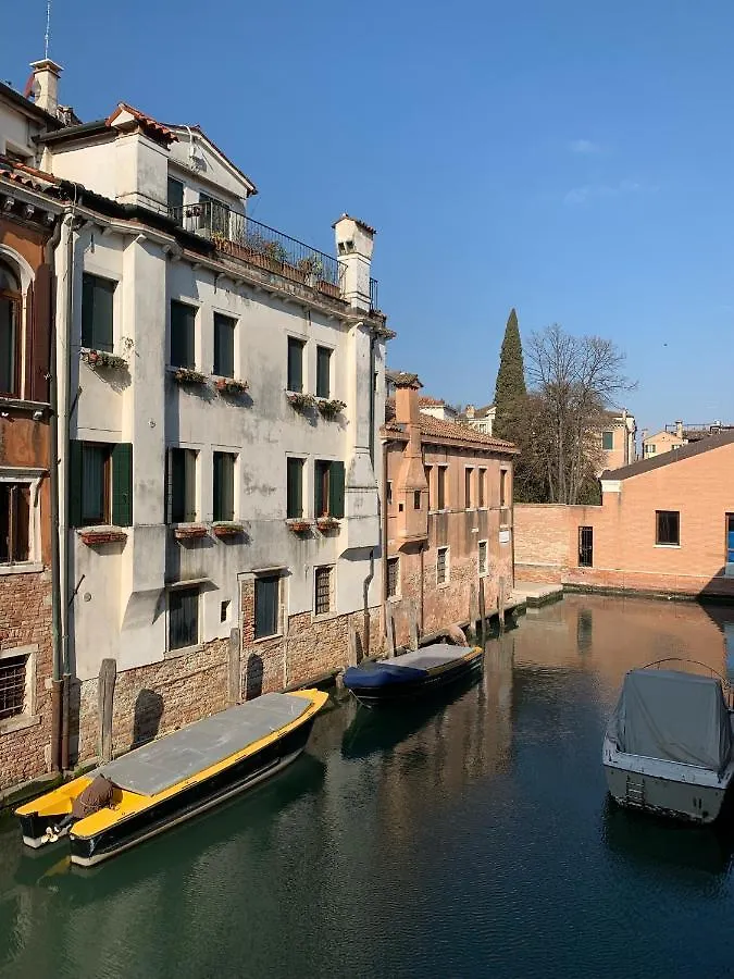Casa Verde Canal View Apartment Venice Italy
